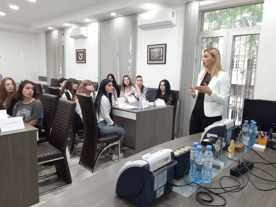 ტრენინგი „ფულის დამცავი ნიშნები"